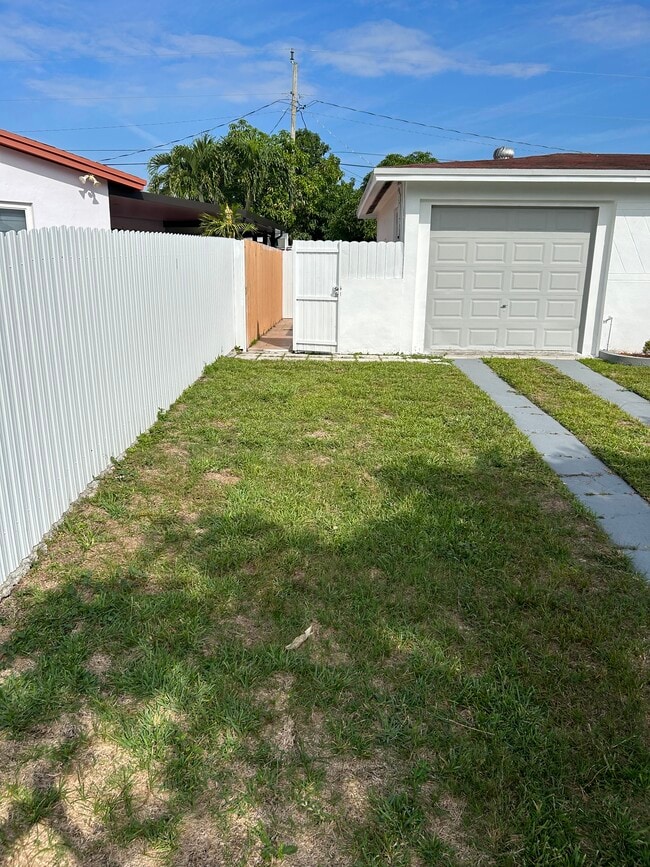 Building Photo - 11771 SW 190th St