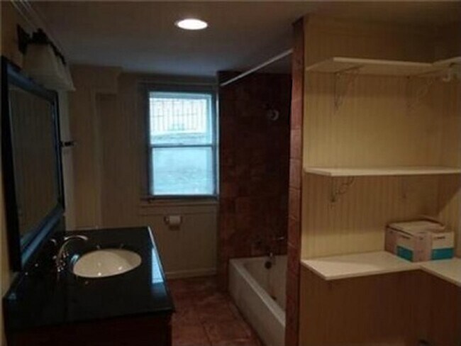 Bathroom - 600 Oak St