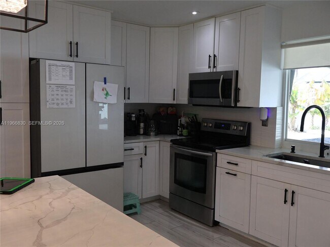 Foto del edificio - 5505 SW 9th St