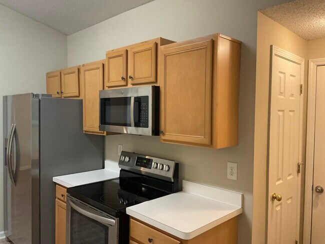 Foto del edificio - 1033 Rolling Ridge Ln