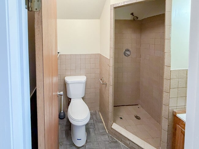 Foto del edificio - Quaint Furnished Affordable Studio in Townhome Community.  All utilities included!