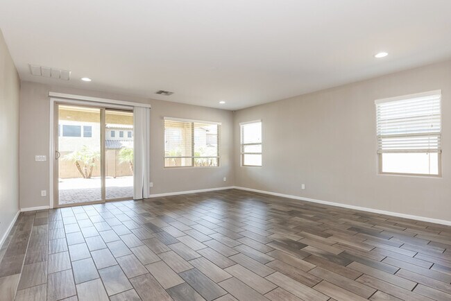 Foto del edificio - 26218 N 121st Ave