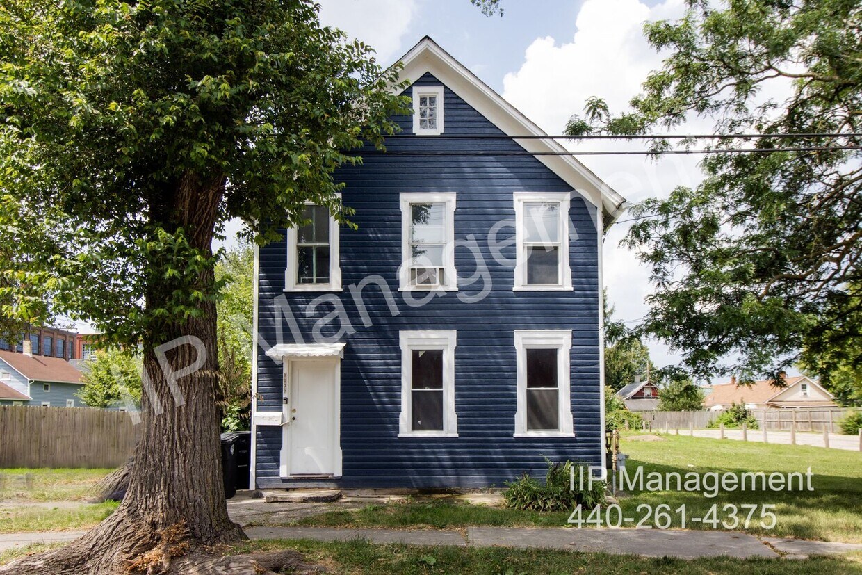 Primary Photo - 3130 W 33rd St