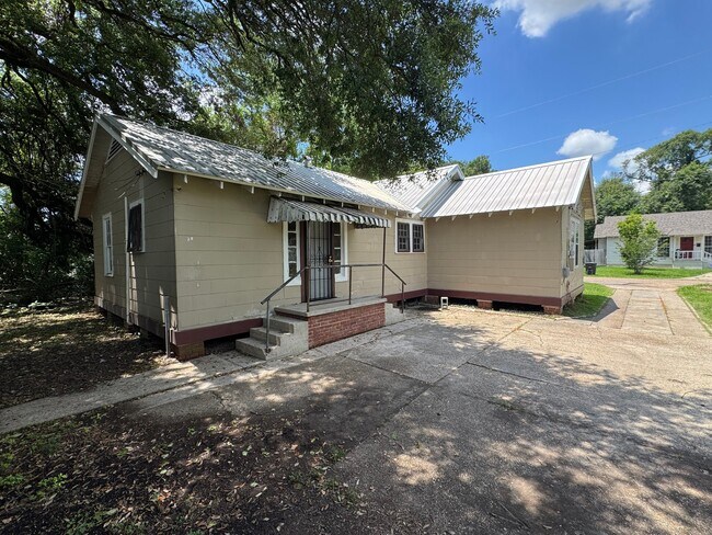 Foto del edificio - 4912 Breckenridge Ave