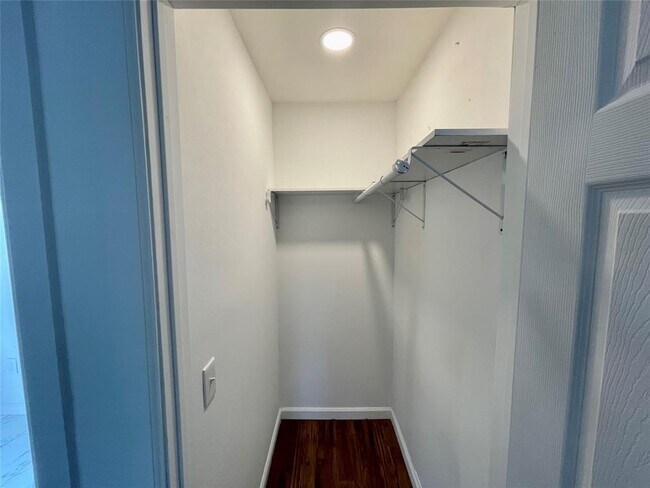 Building Photo - 4711 3rd St