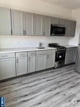 Building Photo - 315 70th St