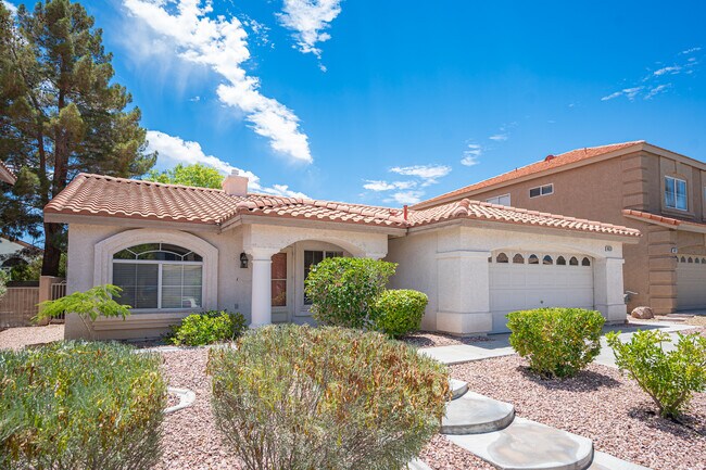 Foto del edificio - 8633 Copper Mountain Ave