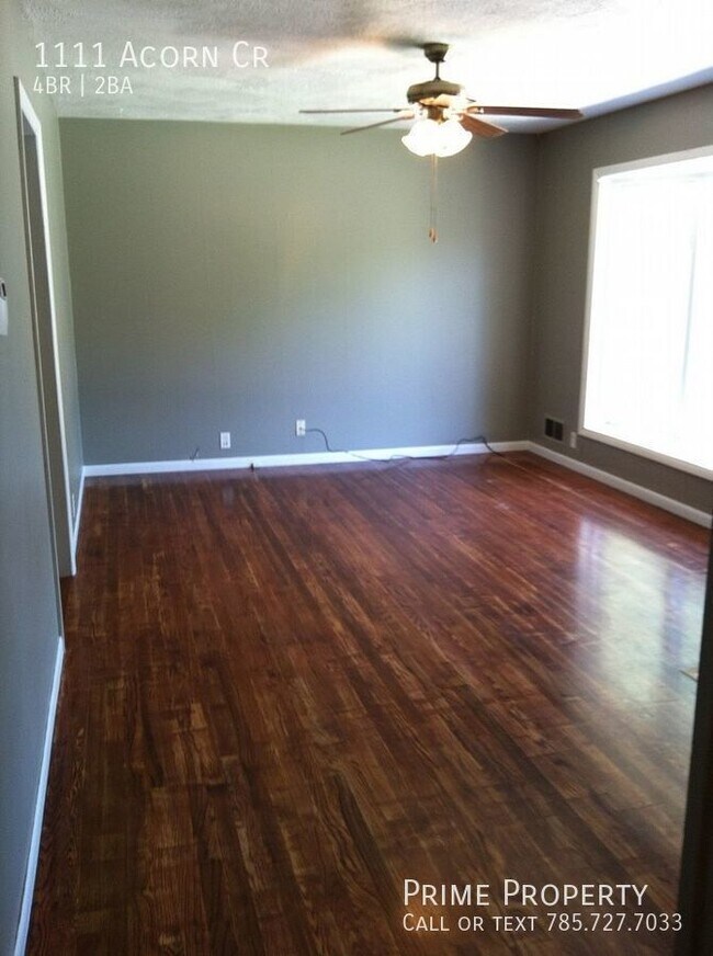 Building Photo - 1111 Acorn Cr