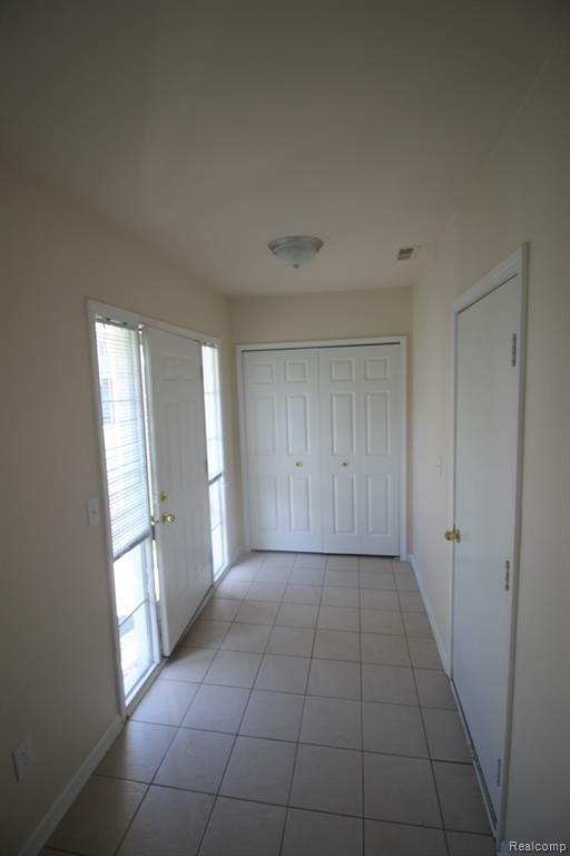 Building Photo - 16324 Chatham Dr