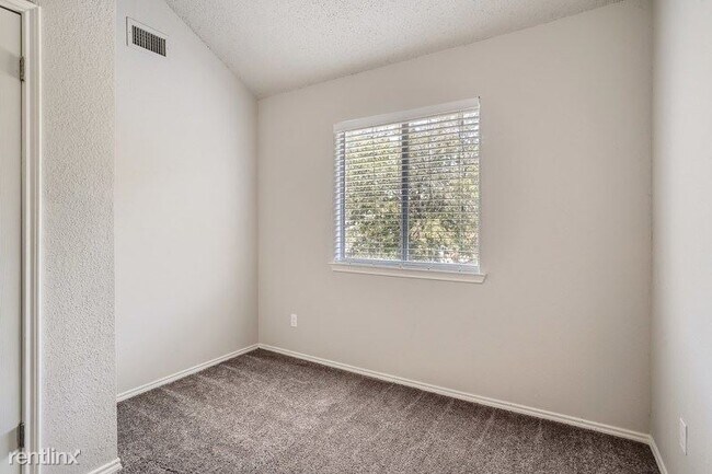 Building Photo - 3 br, 2 bath House - 5616 Shady Springs Trail