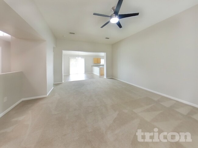 Building Photo - 86916 Cartesian Pointe Dr