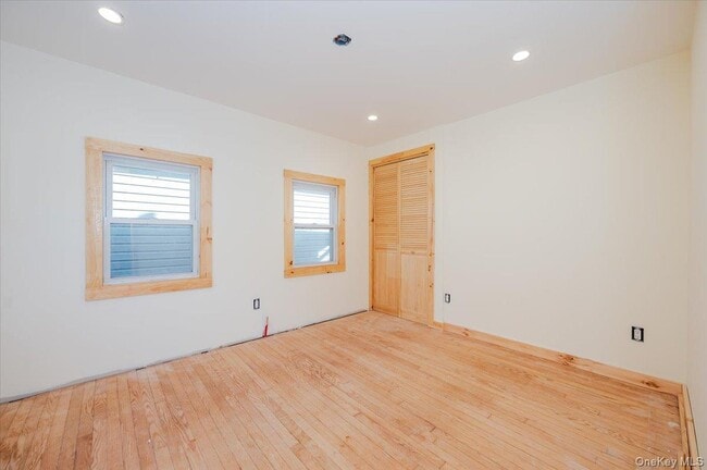 Building Photo - 132 A Raymond St
