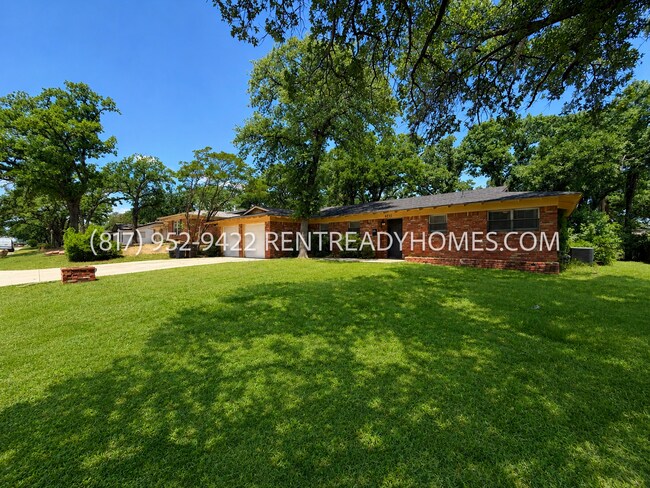 Foto del edificio - 6237 Warrington Pl