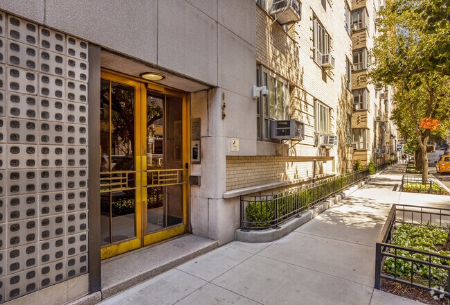 Building Photo - 171-177 7th Ave
