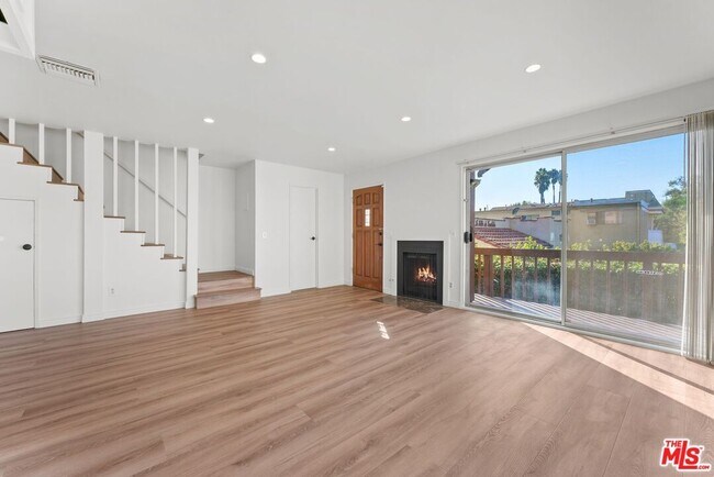 Foto del edificio - 5827 Tujunga Ave