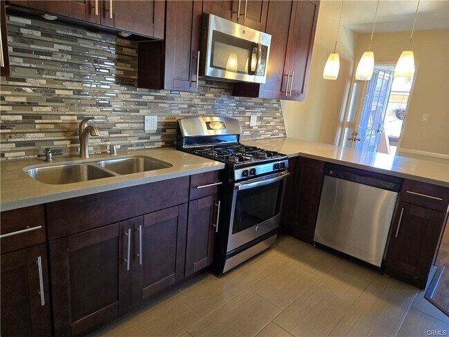 Foto del edificio - 10939 1/2 Moorpark St
