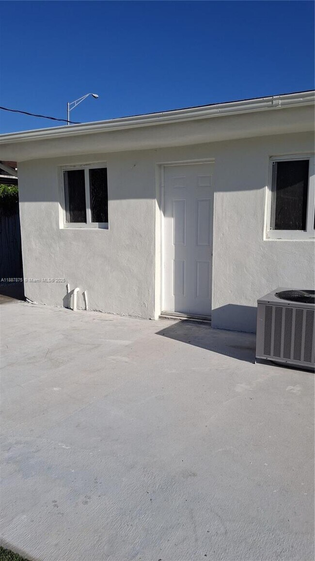 Foto del edificio - 598 E 41st St