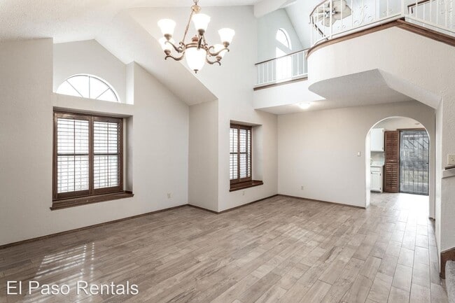 Building Photo - 3 br, 2 bath House - 10917 Sandy Koufax
