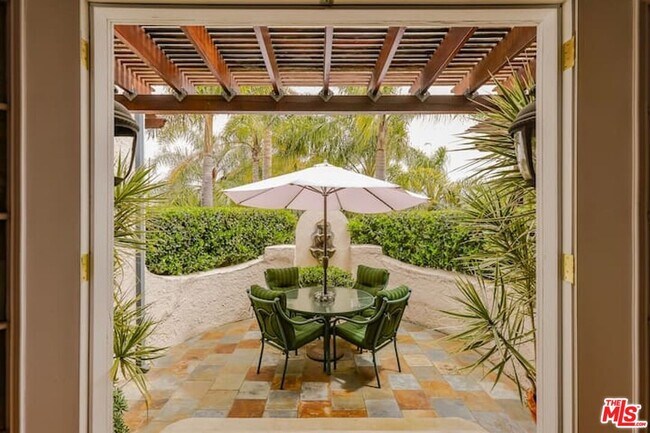 Foto del edificio - 1203 S Rimpau Blvd