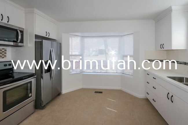 Building Photo - 3210 S 2300 E