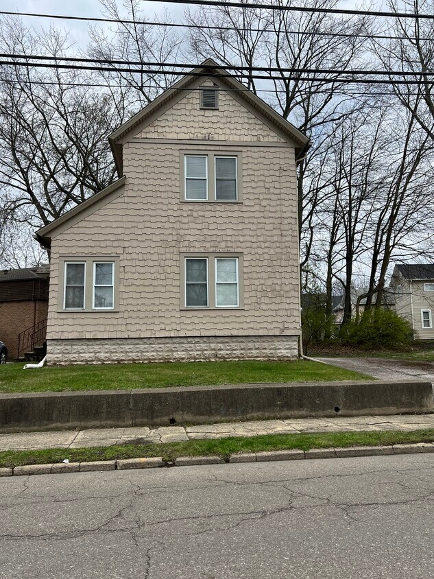 241 Wheeler St, Akron, OH 44304 House Rental in Akron, OH