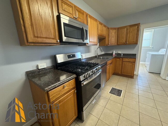 Foto del edificio - 1749 Homestead St