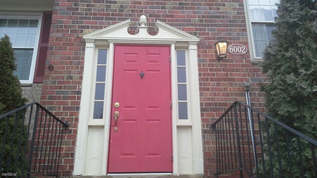 Foto del edificio - 6002 Westchester Park Dr