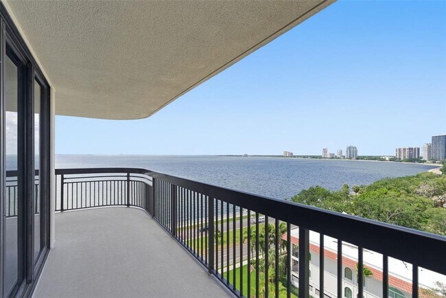 Foto del edificio - 2413 Bayshore Blvd