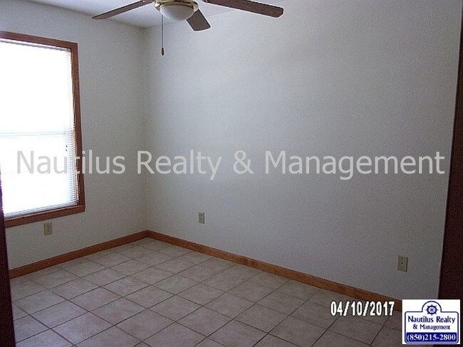 Building Photo - 119 Casa Pl