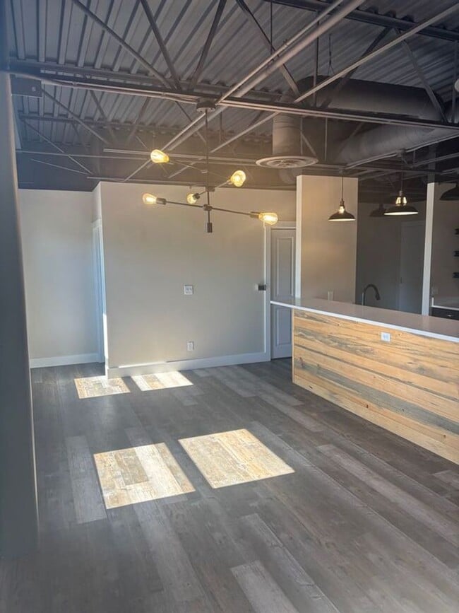 Building Photo - Modern Downtown Condo in Historic Laramie