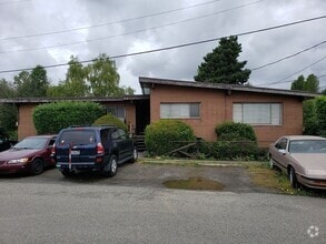 Building Photo - 1499 S Columbian Way