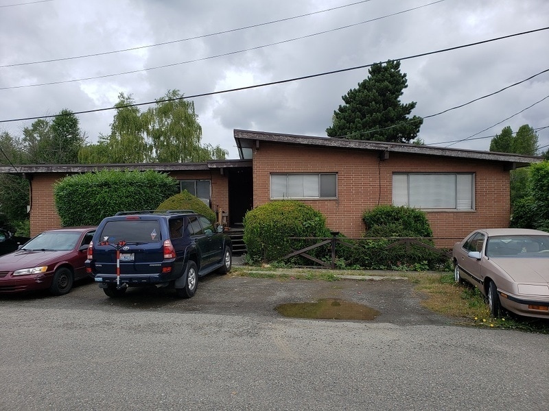 Primary Photo - 1499 S Columbian Way