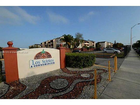 Foto principal - 6195 W 18th Ave