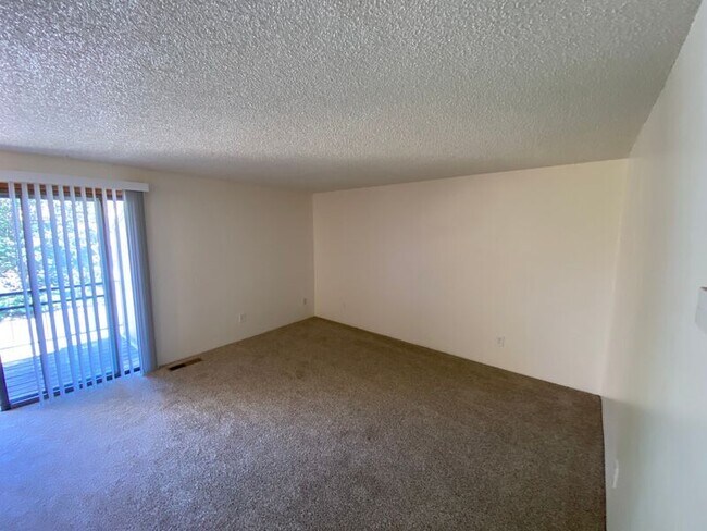 Foto del edificio - 671 Glen Creek Rd NW