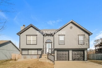 Building Photo - 19004 E 12th St S