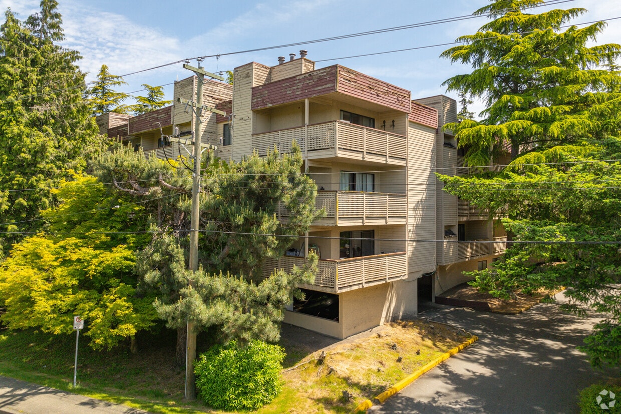 Primary Photo - The Arcadia Apartments