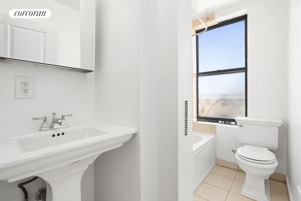 Building Photo - 180 Borinquen Pl