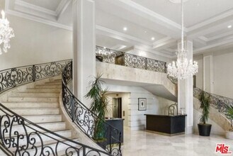 Building Photo - 425 N Maple Dr