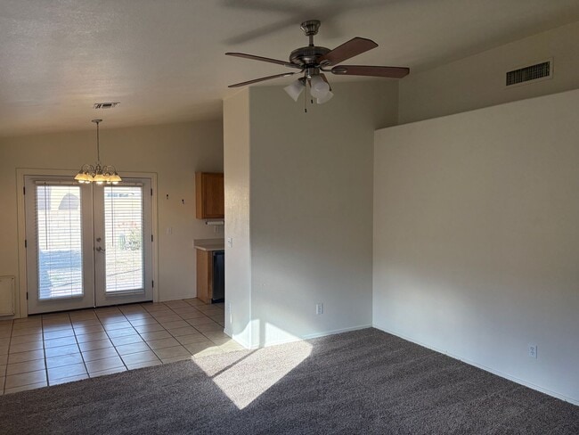Foto del edificio - 3 bed 2 Bath NW Tucson Home
