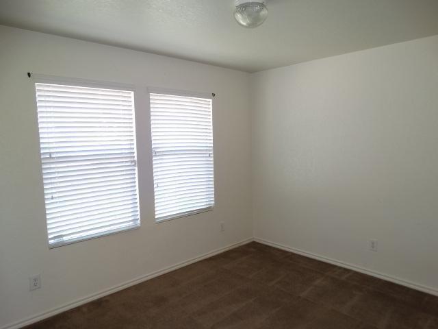 Building Photo - 100 Hinge Iron