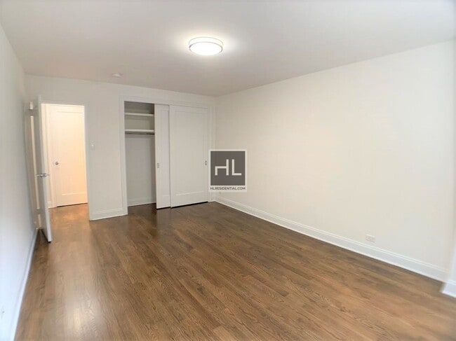 Building Photo - E 16 ST