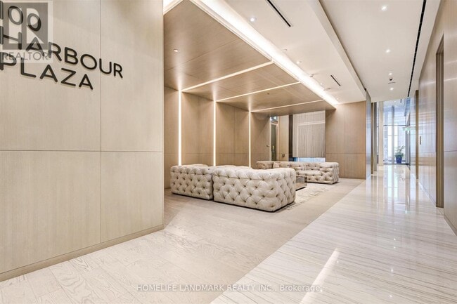 Photo du bâtiment - 100 Harbour St