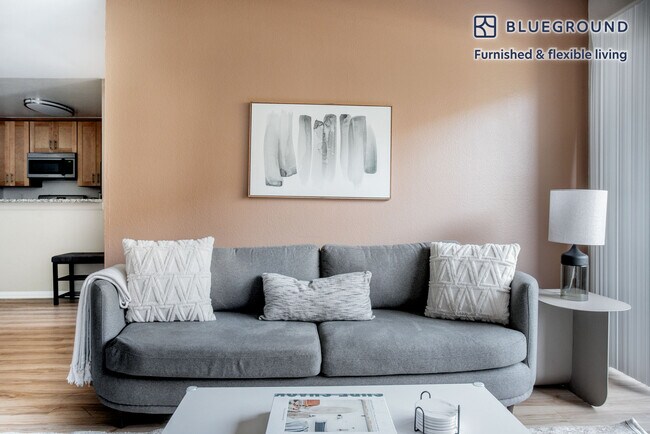 Foto del edificio - 12427 W Jefferson Blvd