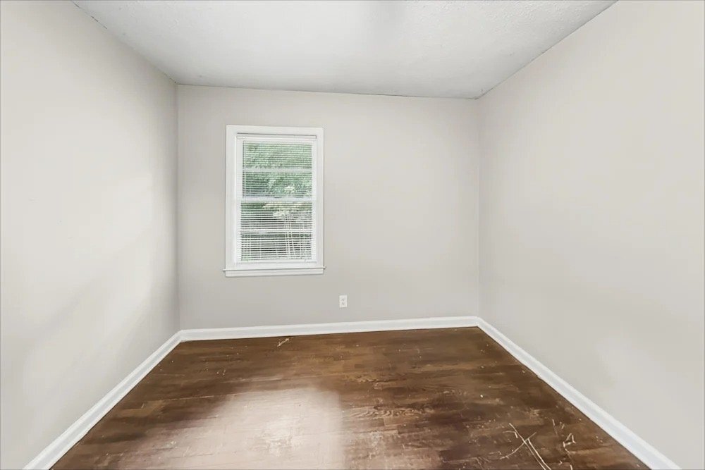 Building Photo - 766 Cascade Dr