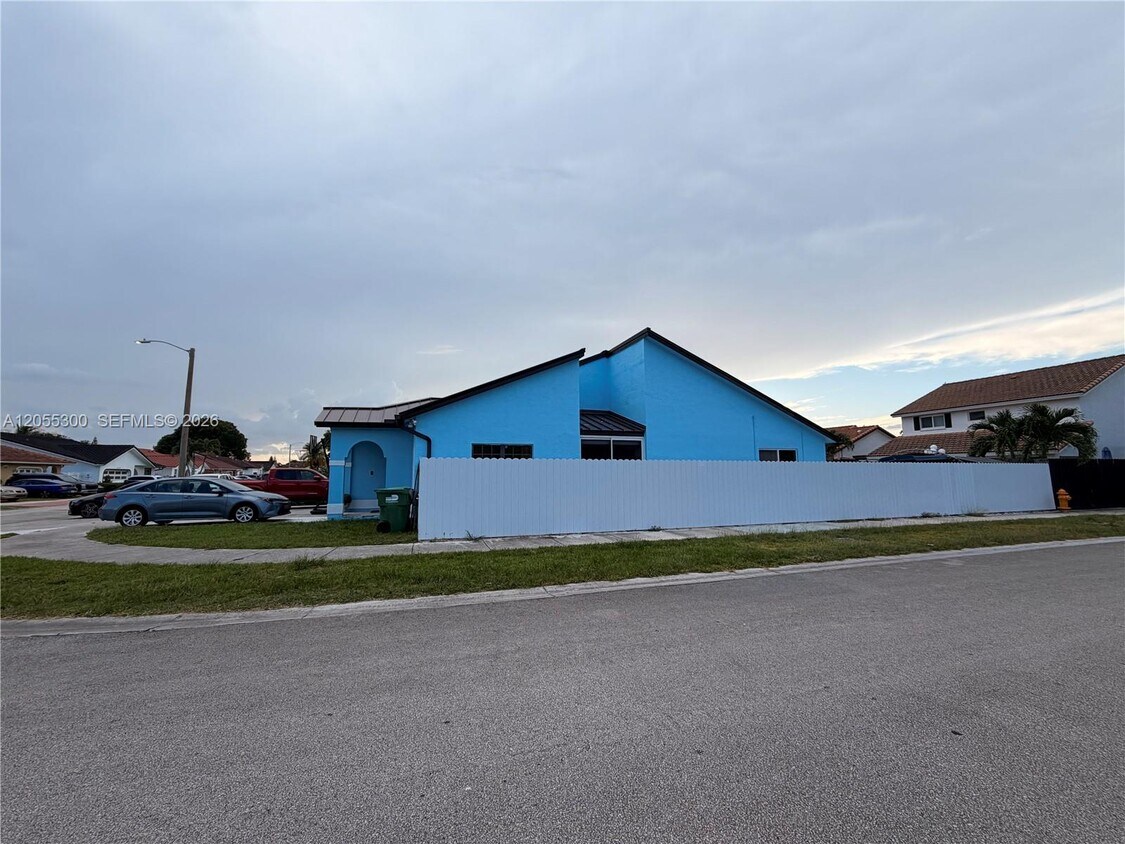 Building Photo - 14401 SW 114th St