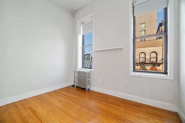 Foto del edificio - 25 Thompson Street
