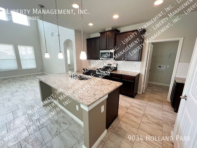 Building Photo - 9034 Holland Pk
