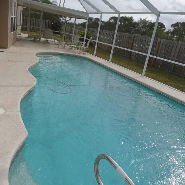 Building Photo - Pool home in Holiday Springs at Suntree