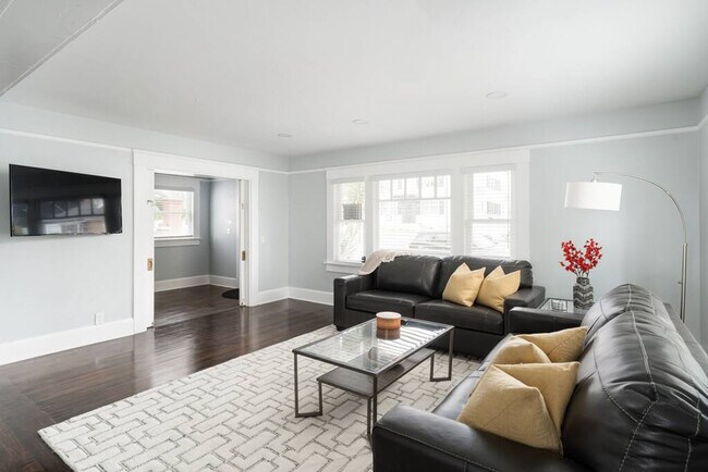 Foto del edificio - 2470 Union St