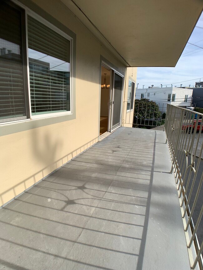 Deck - 30 Corwin St